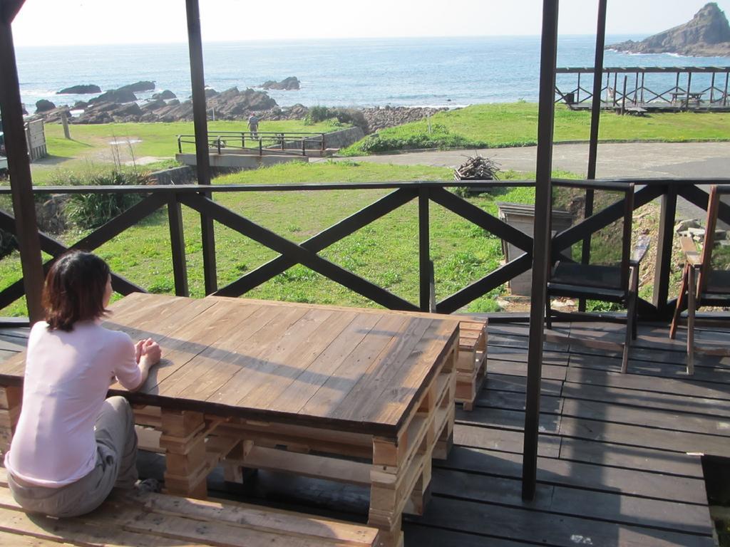 Amakusa West Coast Backpackers Fu-Raibou Vandrarhem Exteriör bild