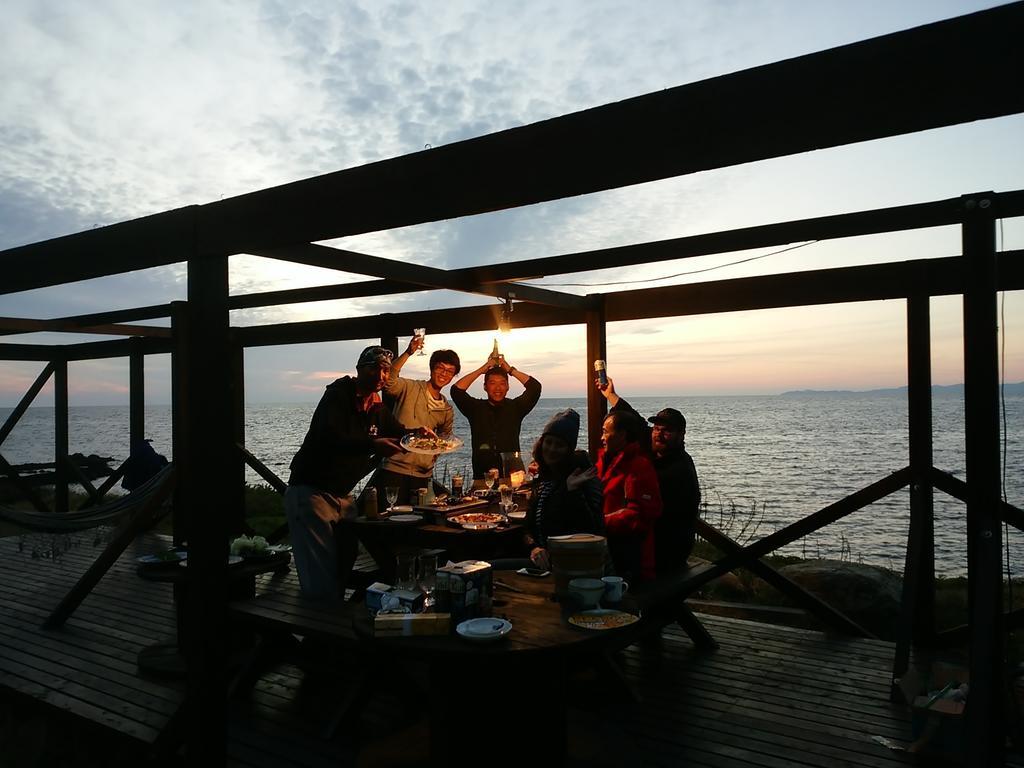 Amakusa West Coast Backpackers Fu-Raibou Vandrarhem Exteriör bild